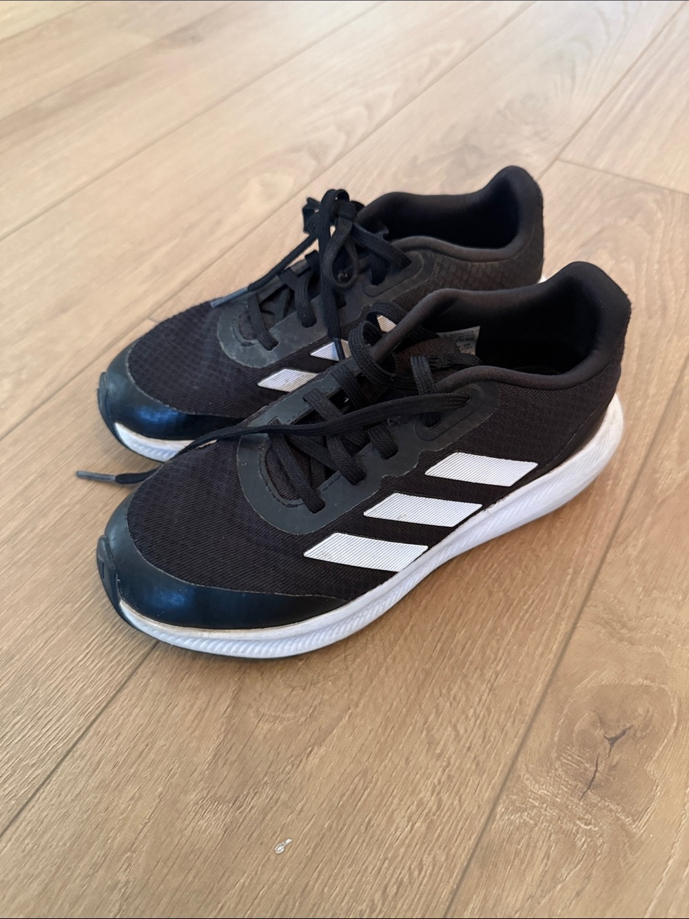 adidas Kids Black and White Athletic Sneakers Size 2.5